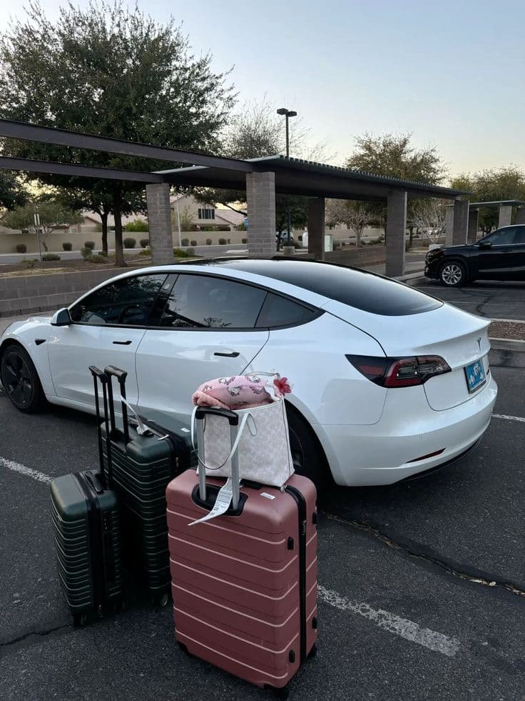 Dashdrop delivery vehicle loaded and ready for dispatch